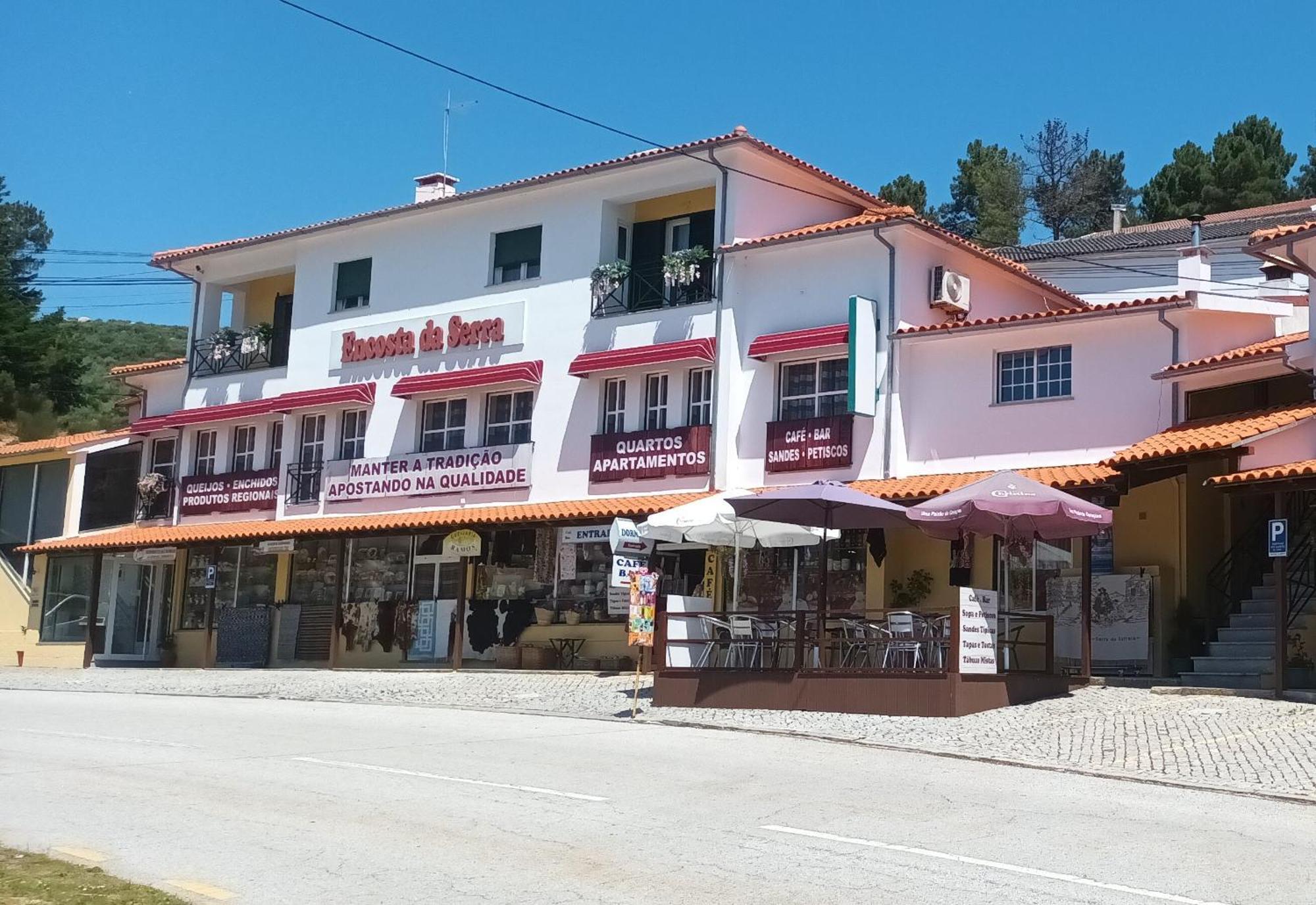 Encosta Da Serra Hotel Sabugueiro  Exterior photo